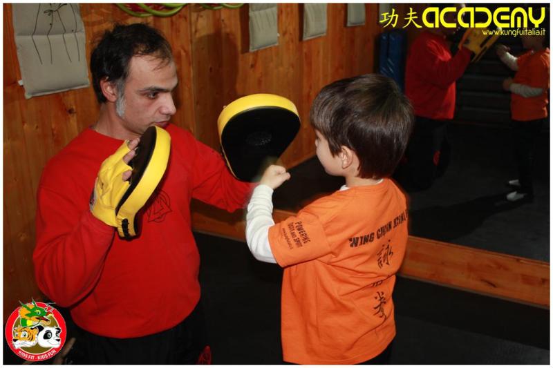 Kung Fu Academy Caserta di Sifu Mezzone Wing Chun Tjun, Ving Tsun Kung Fu Bambini difesa personale Accademia nazionale Italia scuola di taiji sanda chi kung www.kungfuitalia.i (2)